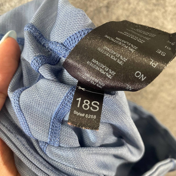 Kuhl Skulpt Leggings Small Blue Mid Rise Kapri Tight Capri Crop Athleisure - Picture 11 of 11